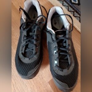 Specialized Black Athletic Biking Shoes